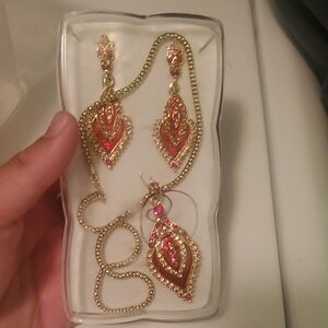 Elegant Gold and Red Jewelry Set